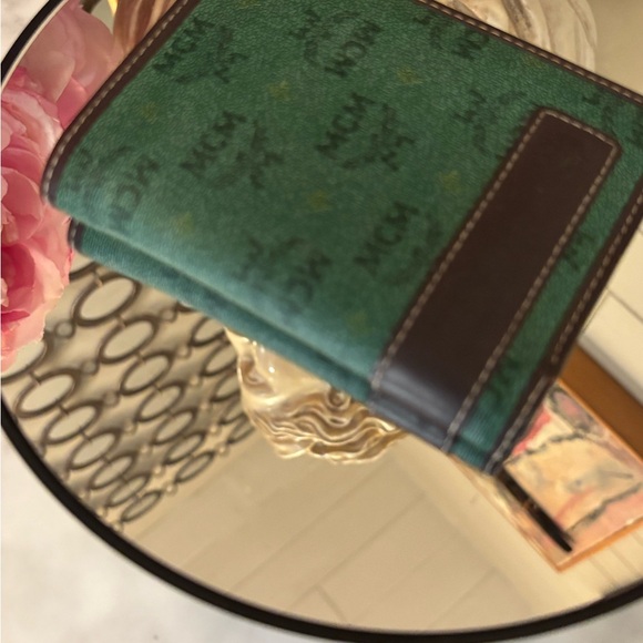 EUC MCM Green and Brown compact unisex Wallet with branded dust bag - Picture 3 of 6
